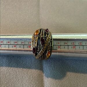 Elegant Gold and Red Gemstone Ring